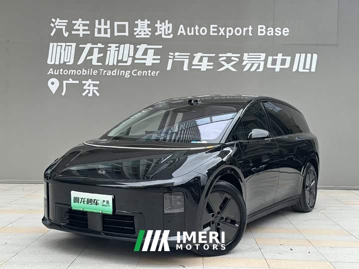 Li Auto i8 Standard Edition - ავტომობილი ჩინეთიდან