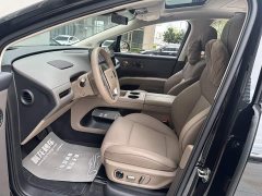 Li Auto i8 Standard Edition - ფოტო 11