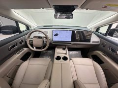 Li Auto i8 Standard Edition - ფოტო 6