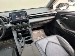 Toyota Avalon 2019 Hybrid 2.5L Luxury National VI - ფოტო 7