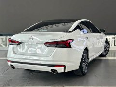 Nissan Teana 2.0L XL-TLS Comfort Edition - ფოტო 4