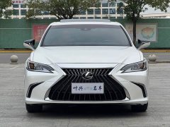 Lexus ES 200 Excellence Edition - ფოტო 3