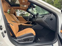 Lexus ES 200 Excellence Edition - ფოტო 7