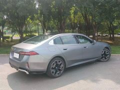 BMW i5 xDrive 50L M Sport Package - ფოტო 3