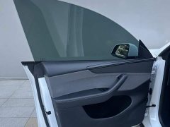 Tesla Model Y Rear-Wheel Drive - ფოტო 12