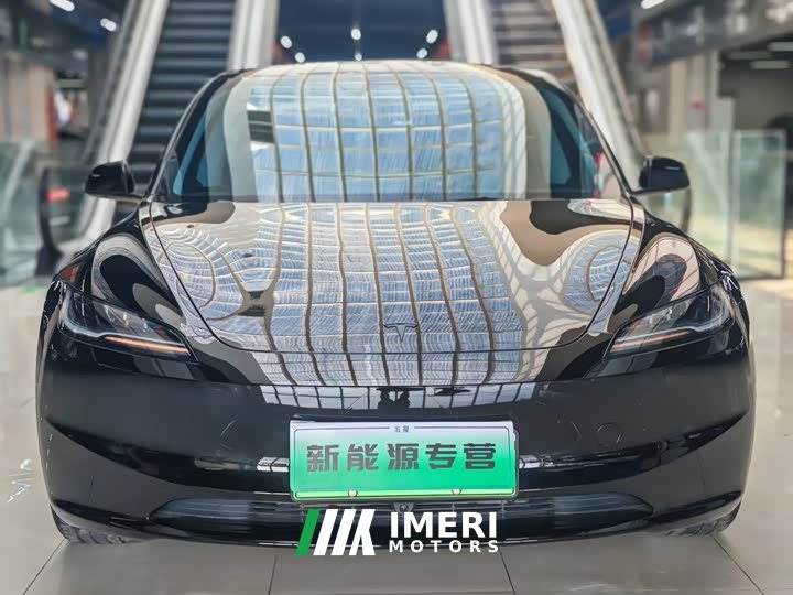 Tesla Model 3 Rear-Wheel Drive