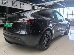 Tesla Model Y Long Range All-Wheel Drive - ფოტო 4