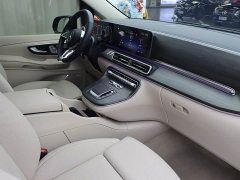 Mercedes-Benz V-Class 2024 V 300 L Long Wheelbase Luxury Edition - ფოტო 9