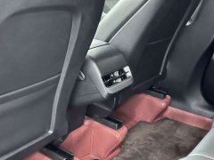 Tesla Model Y Rear-Wheel Drive - ფოტო 17