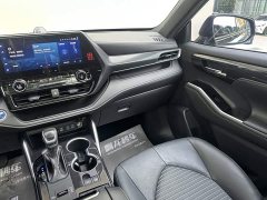 Toyota Crown Land Cruiser Crown Venza 2022 2.5L HEV AWD Premium - ფოტო 6