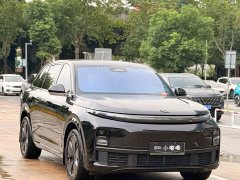 Li Auto L7 Pro - ფოტო 3