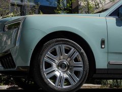 Rolls-Royce Cullinan Four-Seat Version - ფოტო 5