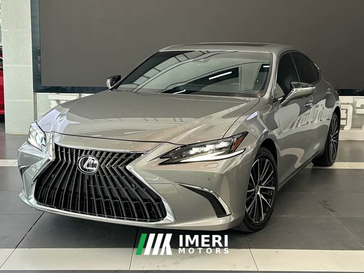 Lexus ES 300h Premium Edition