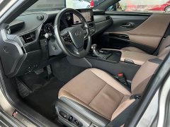 Lexus ES 2022 300h Premium Edition - ფოტო 10