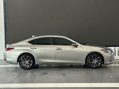 Lexus ES 2022 300h Premium Edition - ფოტო 7