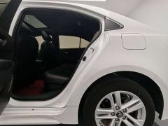 Toyota Corolla 2022 Hybrid 1.8H E-CVT Luxury - ფოტო 8