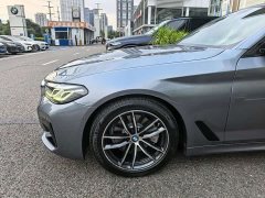 BMW 5 Series (Imported) 525i M Sport Package - ფოტო 4