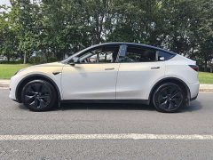 Tesla Model Y 2024 Rear-Wheel Drive - ფოტო 3