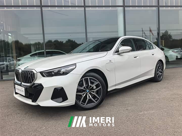 BMW i5 2025 eDrive 35L M Sport Package - ავტომობილი ჩინეთიდან
