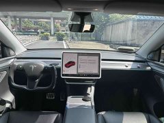 Tesla Model Y Standard Range RWD - ფოტო 8