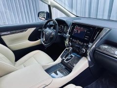 Toyota Alphard Hybrid 2.5L Premium Edition - ფოტო 16