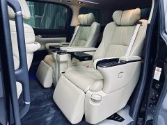 Toyota Alphard Hybrid 2.5L Premium Edition - ფოტო 9