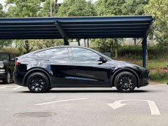 Tesla Model Y 2023 Long Range All-Wheel Drive - ფოტო 4