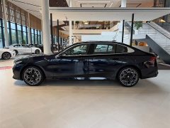 BMW 5 Series 530Li Luxury M Sport Package - фото 12