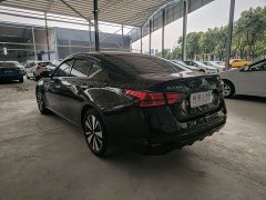 Nissan Teana 2.0L XL Comfort - ფოტო 5