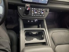 Land Rover Defender 110 3.0T P400 Dark Edition - ფოტო 20