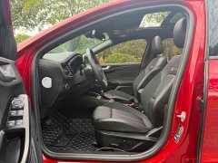 Ford Focus Hatchback EcoBoost 180 Automatic ST Line - ფოტო 11