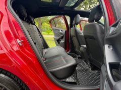 Ford Focus Hatchback EcoBoost 180 Automatic ST Line - ფოტო 14
