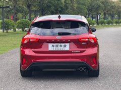 Ford Focus Hatchback EcoBoost 180 Automatic ST Line - ფოტო 7