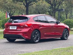 Ford Focus Hatchback EcoBoost 180 Automatic ST Line - ფოტო 8