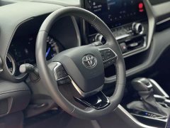 Toyota Highlander Hybrid 2.5L AWD Premium 7-Seater - ფოტო 14
