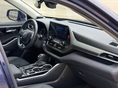 Toyota Highlander Hybrid 2.5L AWD Premium 7-Seater - ფოტო 19