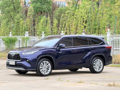 Toyota Highlander Hybrid 2.5L AWD Premium 7-Seater - ფოტო 2