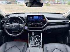 Toyota Highlander Hybrid 2.5L AWD Premium 7-Seater - ფოტო 8