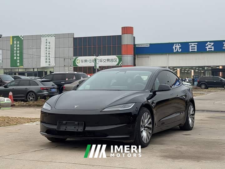 Tesla Model 3 Rear-Wheel Drive