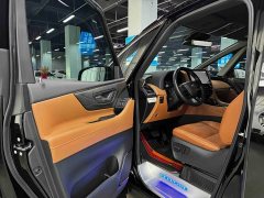 Toyota Vellfire Crown Hybrid 2.5L Executive Premier Edition - фото 4