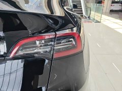 Tesla Model Y 2022 Facelift Rear-Wheel Drive - ფოტო 16