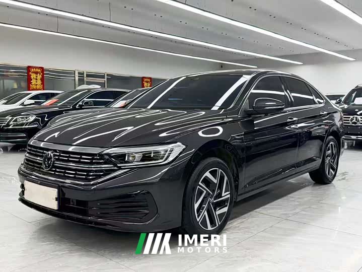 Volkswagen Sagitar 300TSI DSG Excellence Edition - ავტომობილი ჩინეთიდან