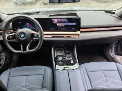 BMW 5 Series 530Li Luxury M Sport Package - ფოტო 16