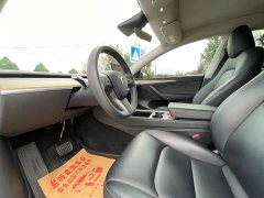 Tesla Model Y Rear-Wheel Drive - ფოტო 8