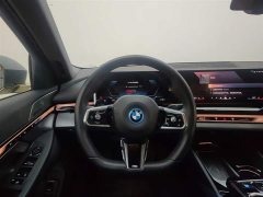 BMW i5 eDrive 35L Premium M Sport Package - ფოტო 13