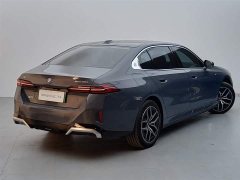 BMW i5 eDrive 35L Premium M Sport Package - ფოტო 4