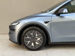 Tesla Model Y L Long Range All-Wheel Drive - ფოტო 5