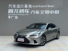 Lexus ES 300h Premium Edition - ფოტო 1