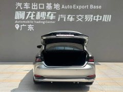 Lexus ES 300h Premium Edition - ფოტო 13