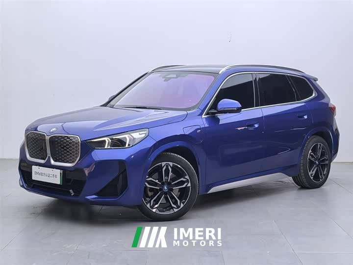 BMW iX1 xDrive30L M Sport Package